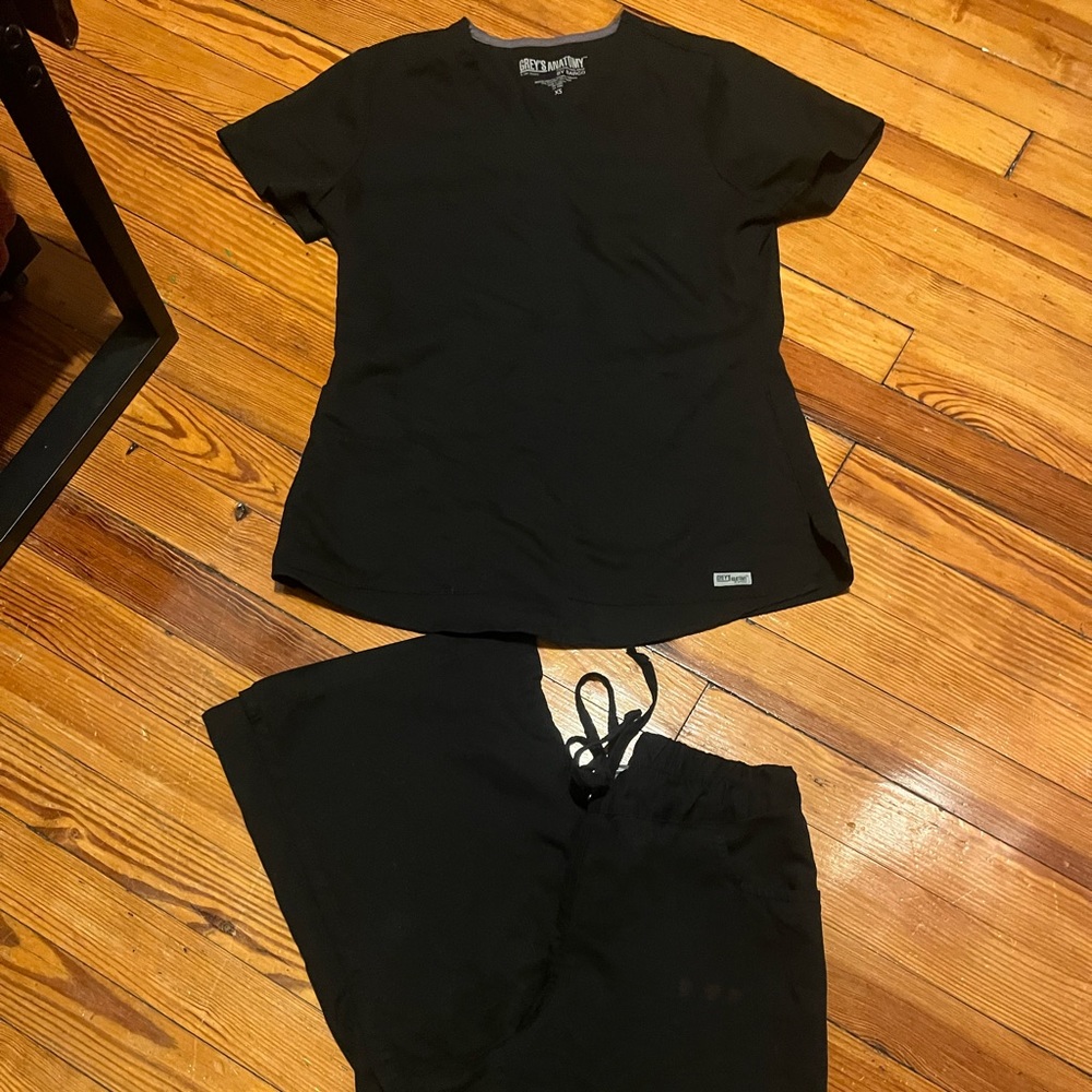 Cherokee scrubs set